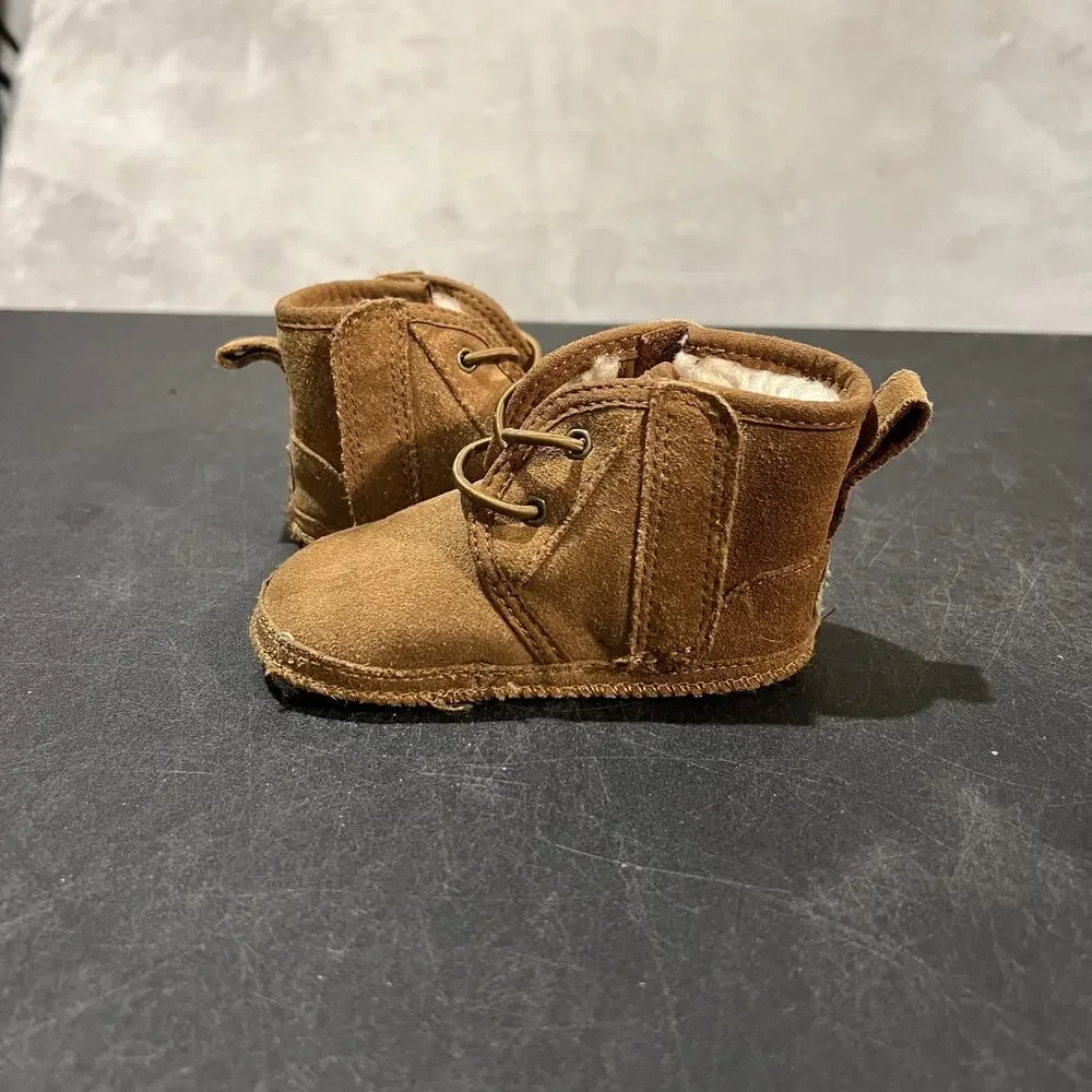 UGG Neumel Boots Infant Size 4/5c Chestnut Suede Shearling Chukka Bootie Crib